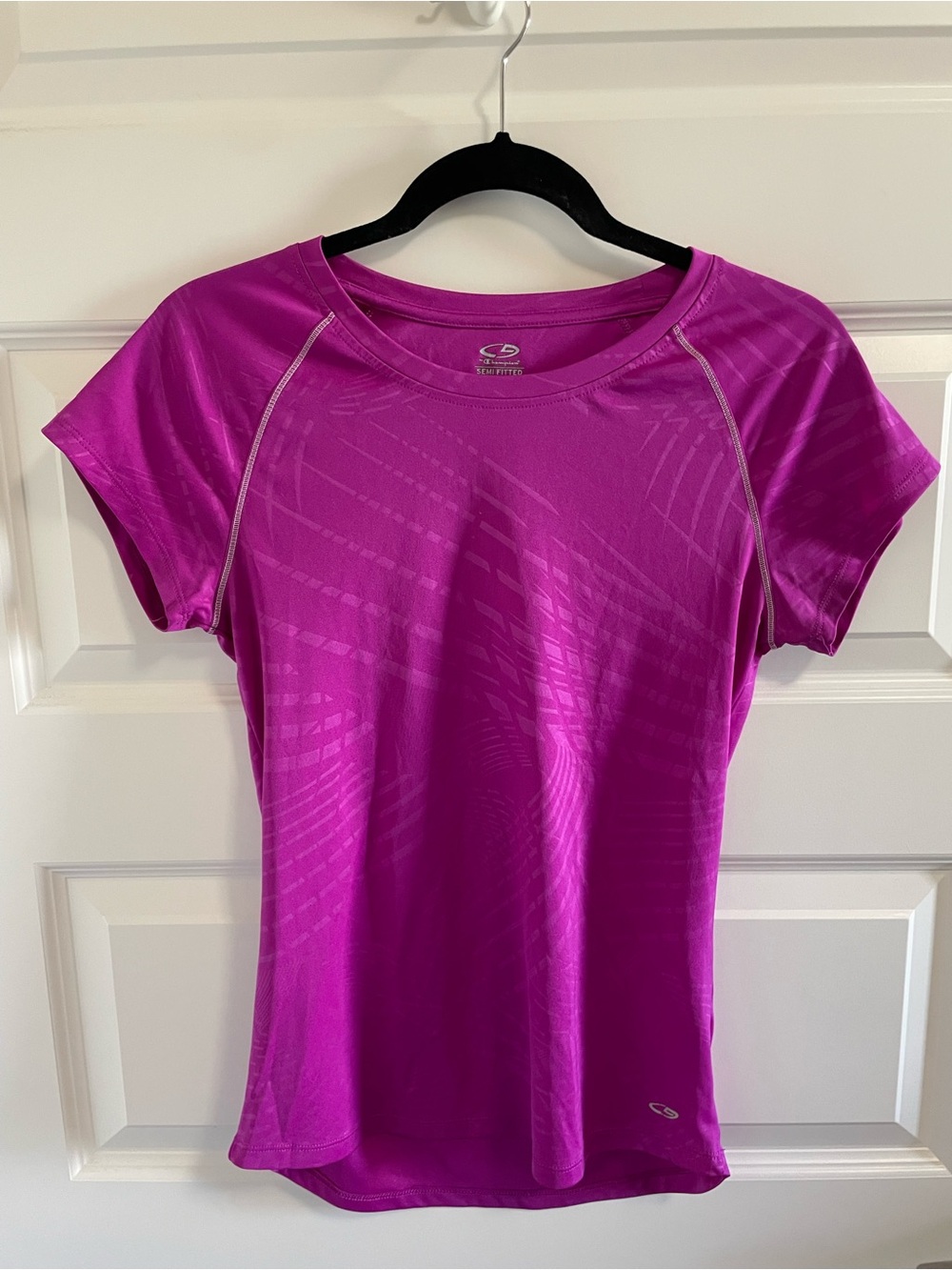 Women’s Performance Short-Sleeve Tee - pink/purple